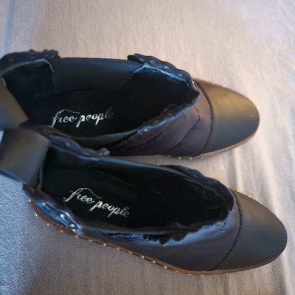 HOST PICK - Free People Atlas Puffer Chelsea Black Studded Boots NWT - Picture 8 of 8